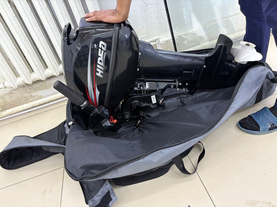 Продам лодочный мотор hidea fhs 9.9