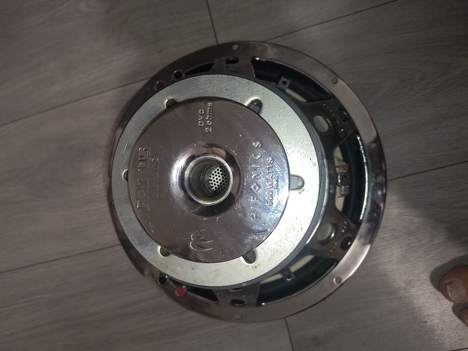 Subwoofer hifonics Brutus 600rms