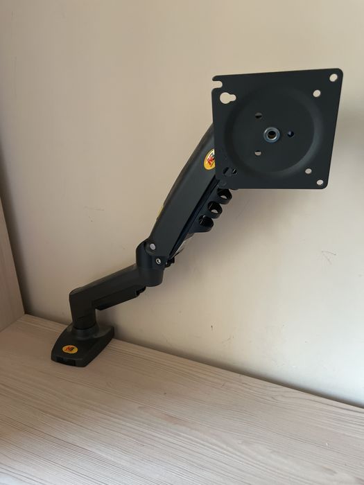 кронштейн для монитора