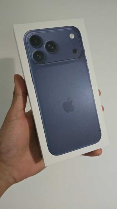 iPhone 17 Pro Max 512GB/DEEP BLUE/USA/Само E-Sim/Наличен