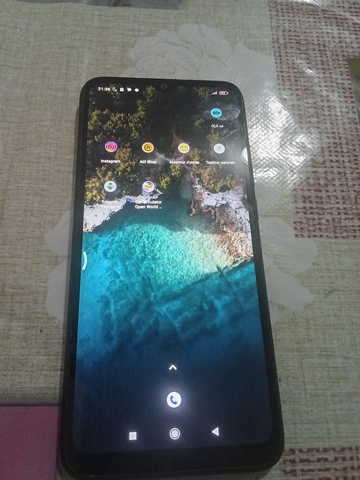 Redmi 9A 32 gb худди яангидек заряади 2-3 Кун кетади ишлаши яахши