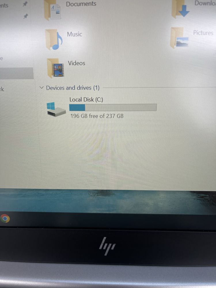 Laptop HP i5 - 8265U ( gen 8 )