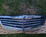 Оригинална решетка Mercedes w204