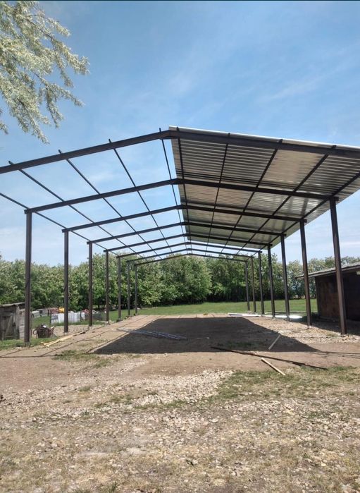 Vindem si distribuim o gama larga de hale sau structuri metalice noi n