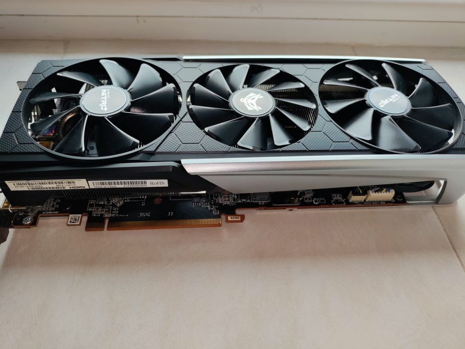 Placa video RX 5700 xt sapphire nitro+ si suport