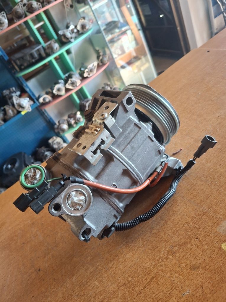 Compresor aer condiționat Volvo Ford 2.0D 2.4D 2.5i  2005+
