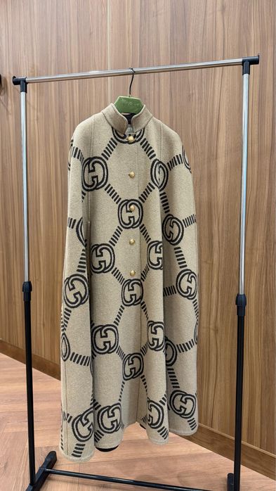 Двухсторонее пончо Gucci