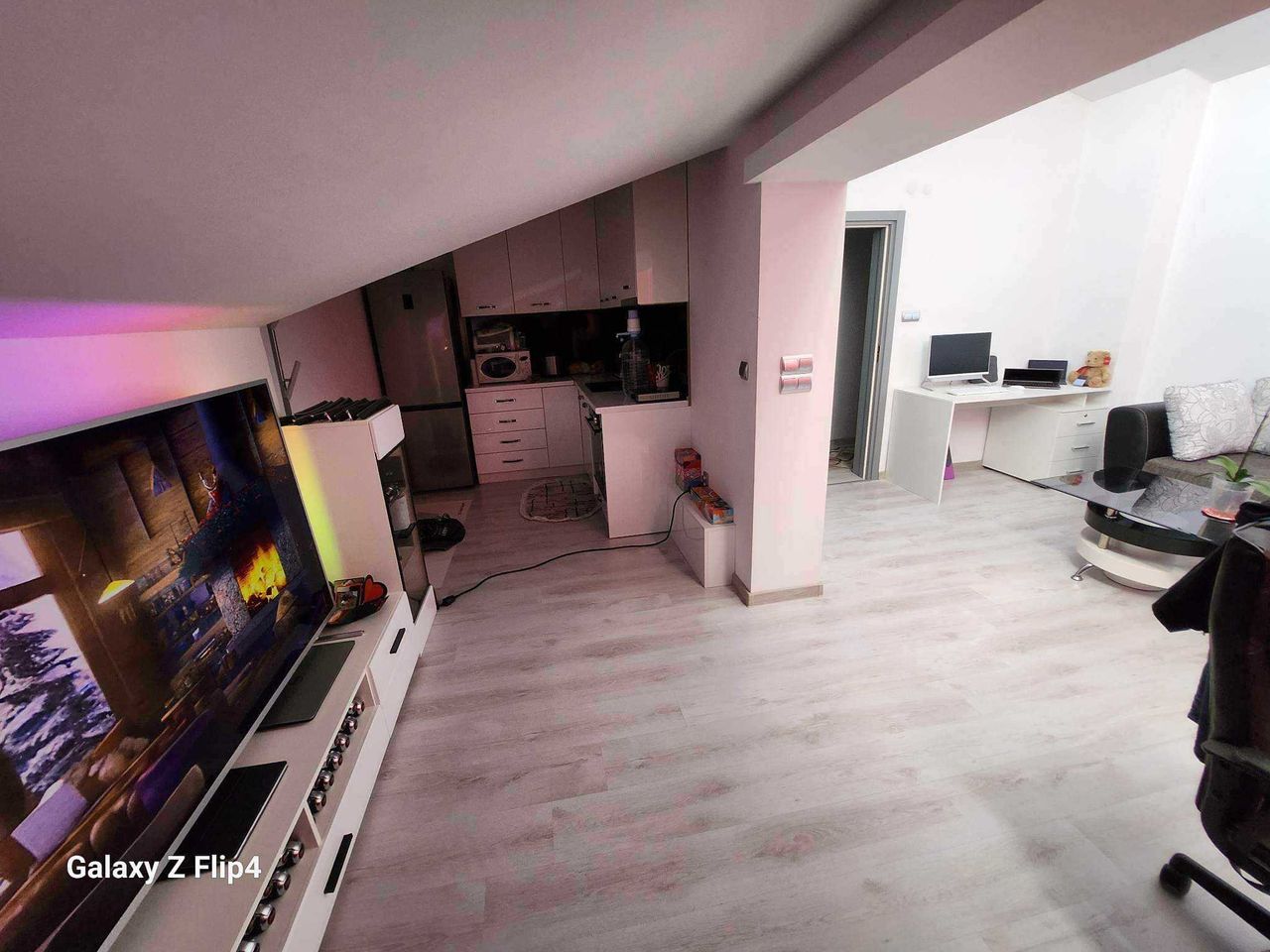 Продава се Четиристаен апартамент в Хисаря - 105 кв.м за 777 €/кв.м - Снимка #1