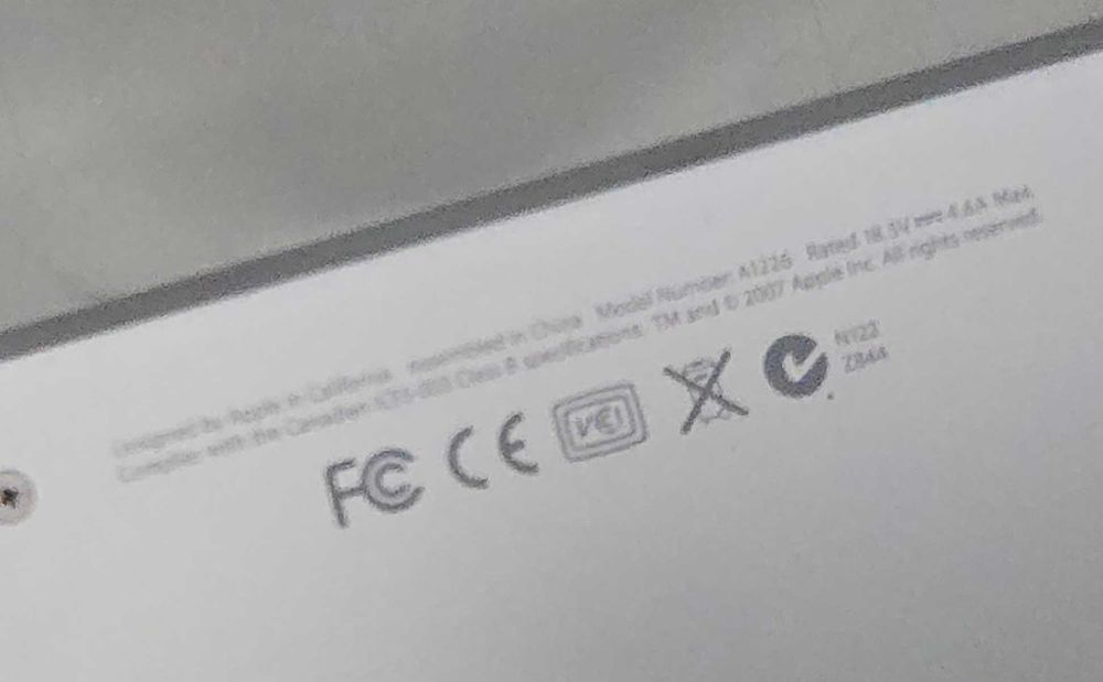 Laptop de colectie - Macbook Pro A1226 - 2007 - functional instalat