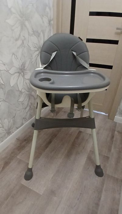 Продам детский стульчик для кормления.