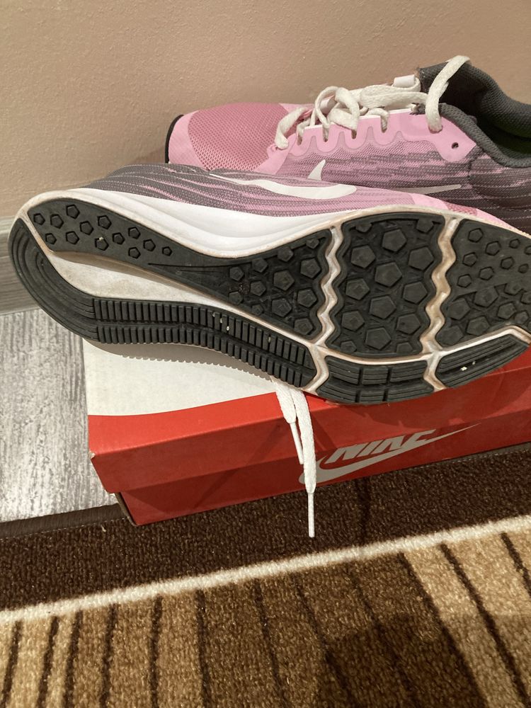 Дамски маратонки NIKE