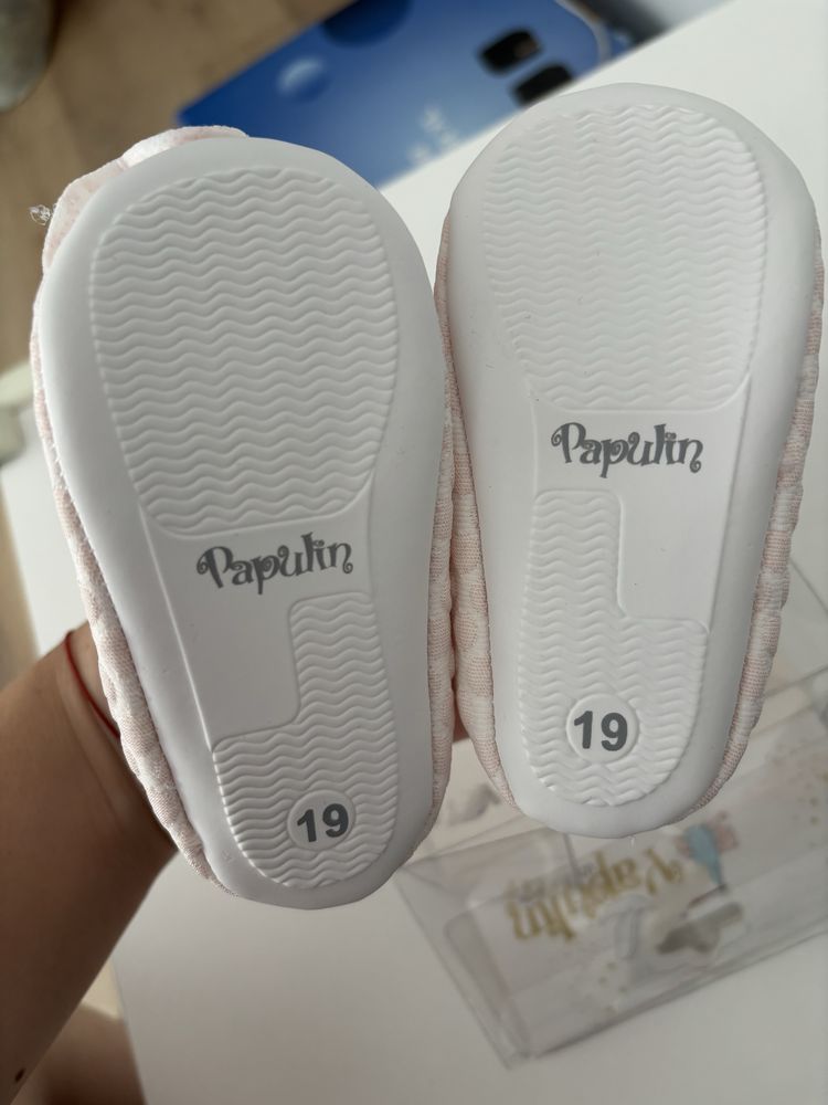 Обувки  номер 19