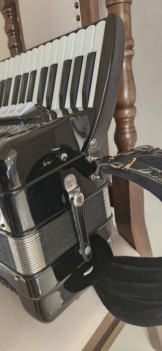 Acordeon italian Piermaria 120 basi