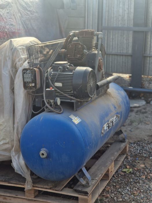 Продам компрессор