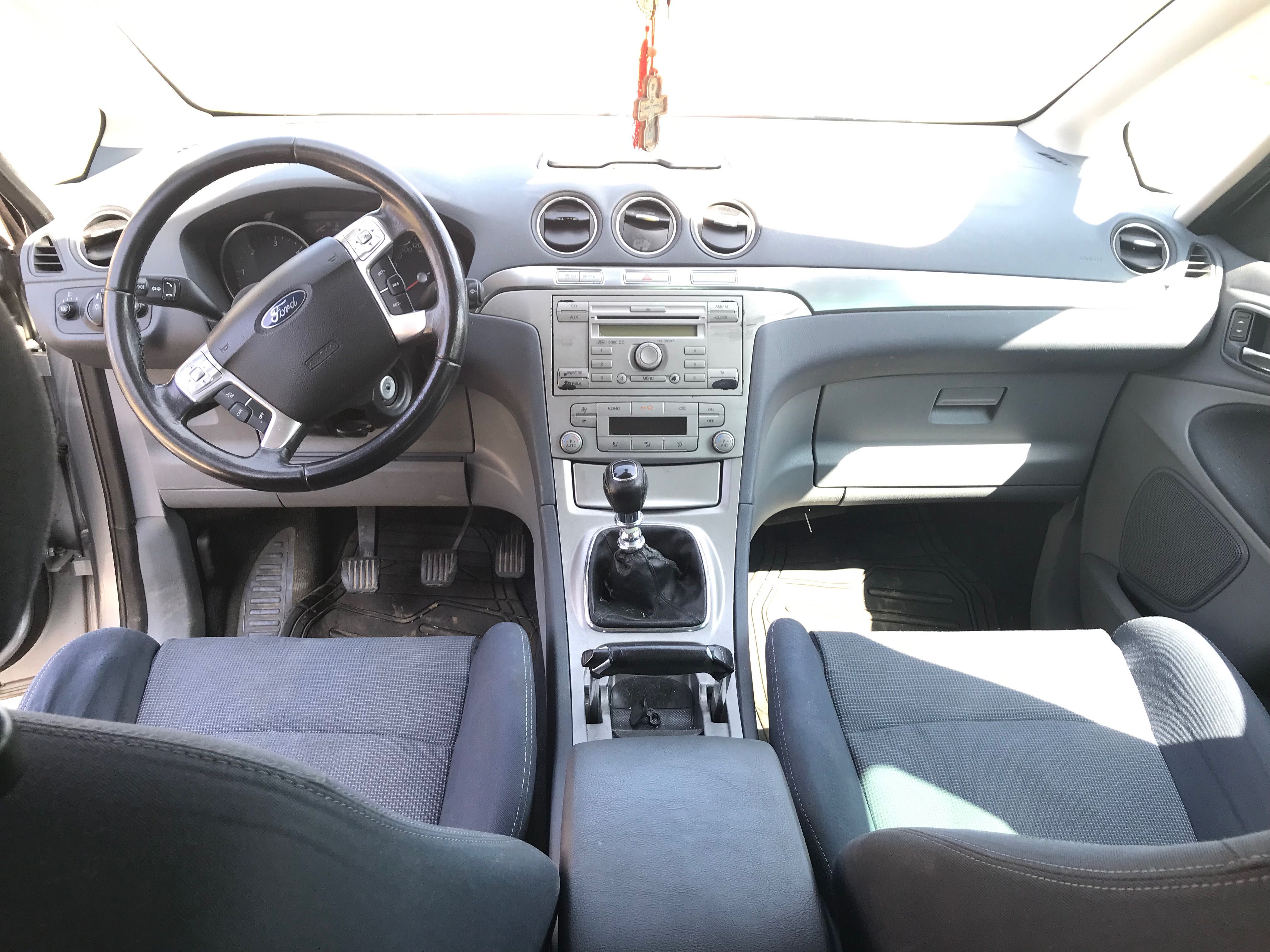 Vând mașină Ford S-MAX