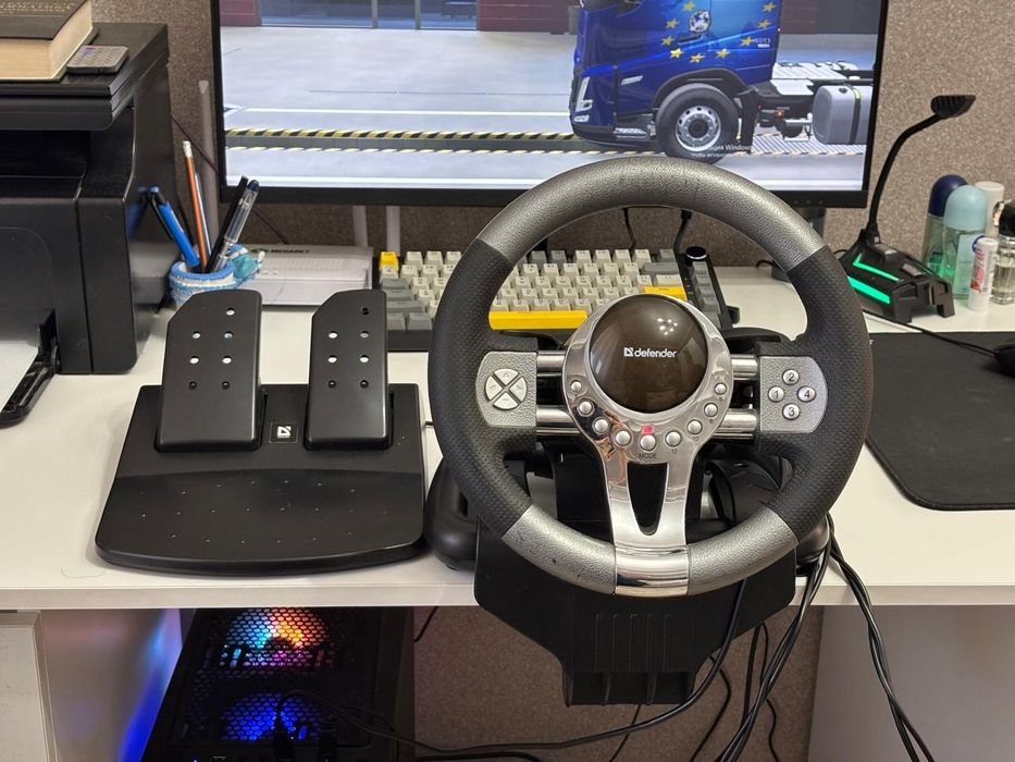 Продам игровой  руль в Defender Forsage GTRотличном состоянии