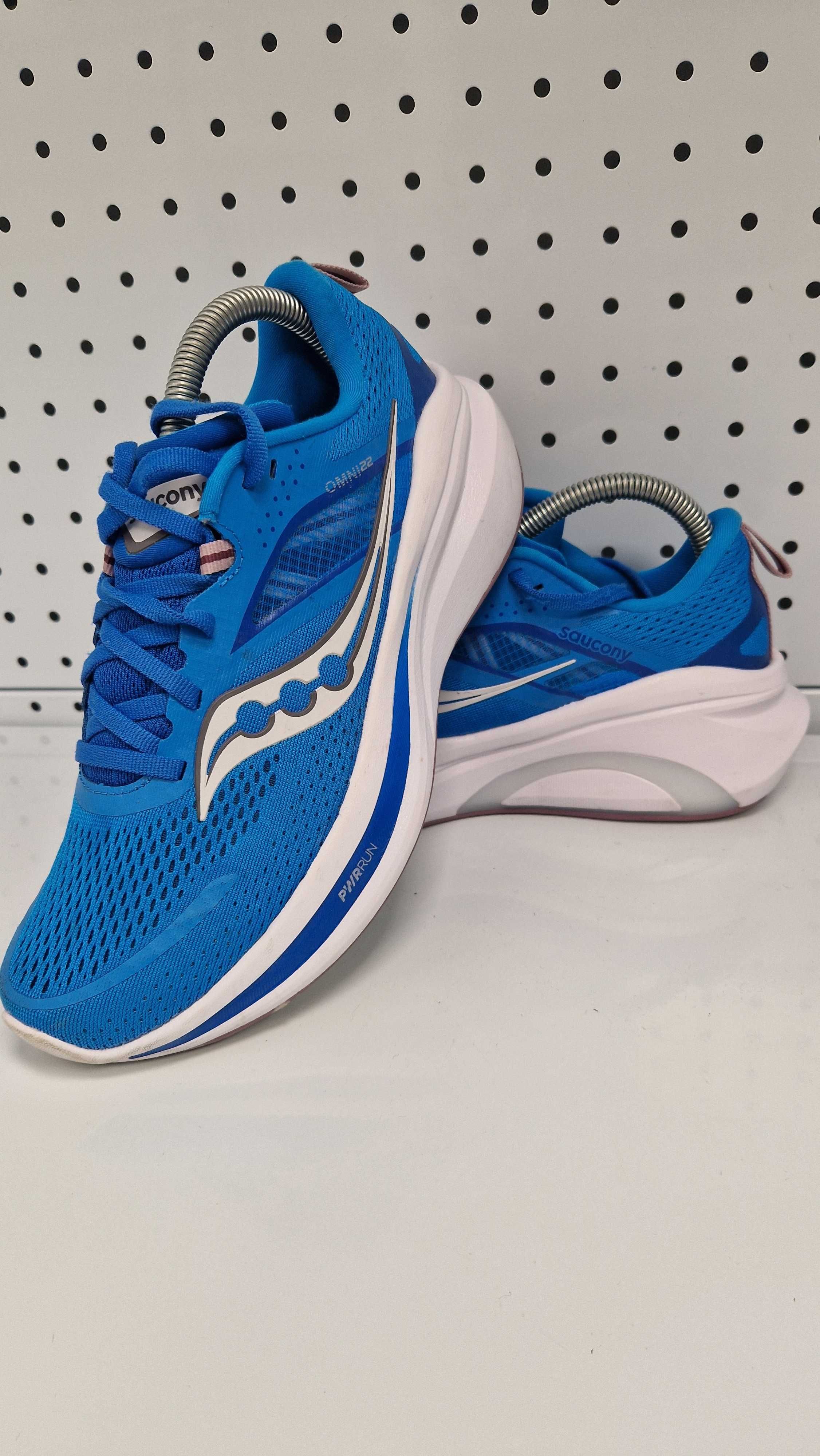 Оригинални дамски маратонки- Saucony Omni 22