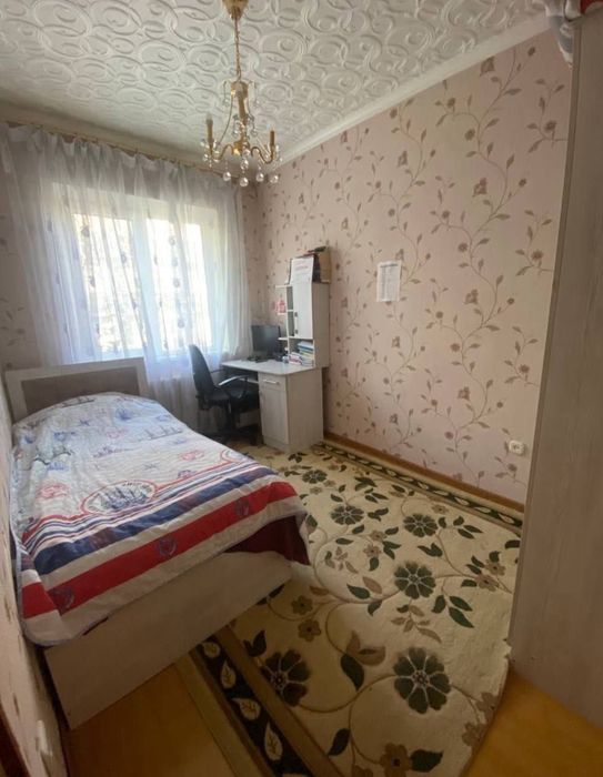 Срочно! Квартира на Шота Руставели 3/4/4 общ пл 78м /77 серия