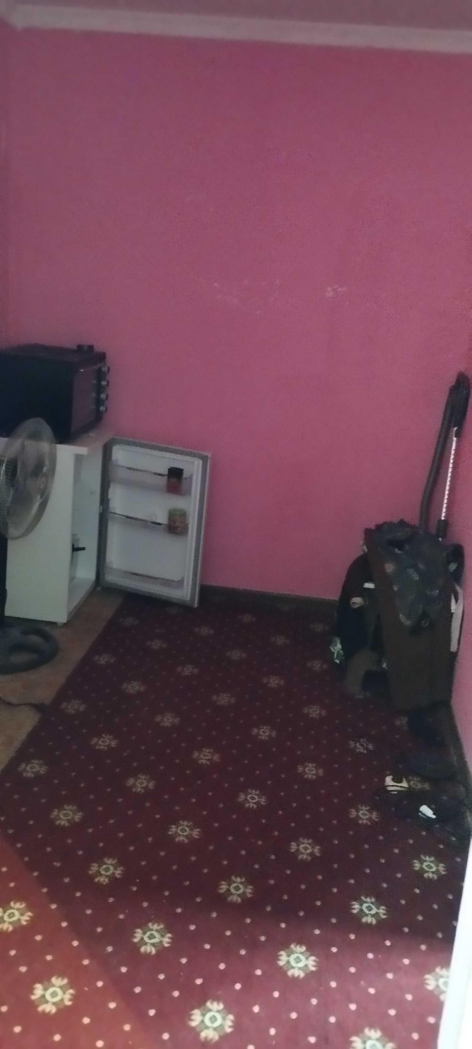 Квартира 2 хона Ижарага  кизларга Сергили метро 5 чи бекат