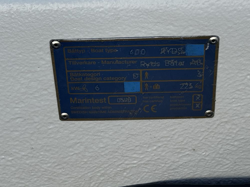 Лодка RYDS 400 с колесар Швеция