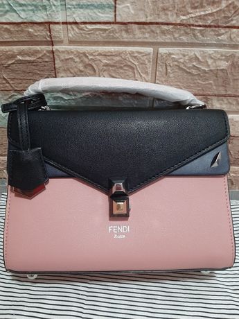 Дамска чанта Fendi в розово и черно