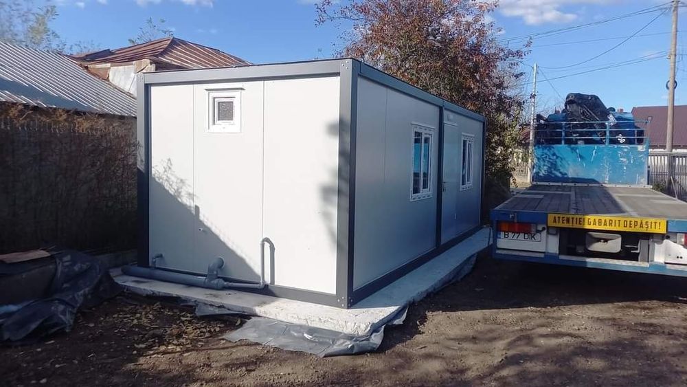 Vand containere de locuit sau de șantier