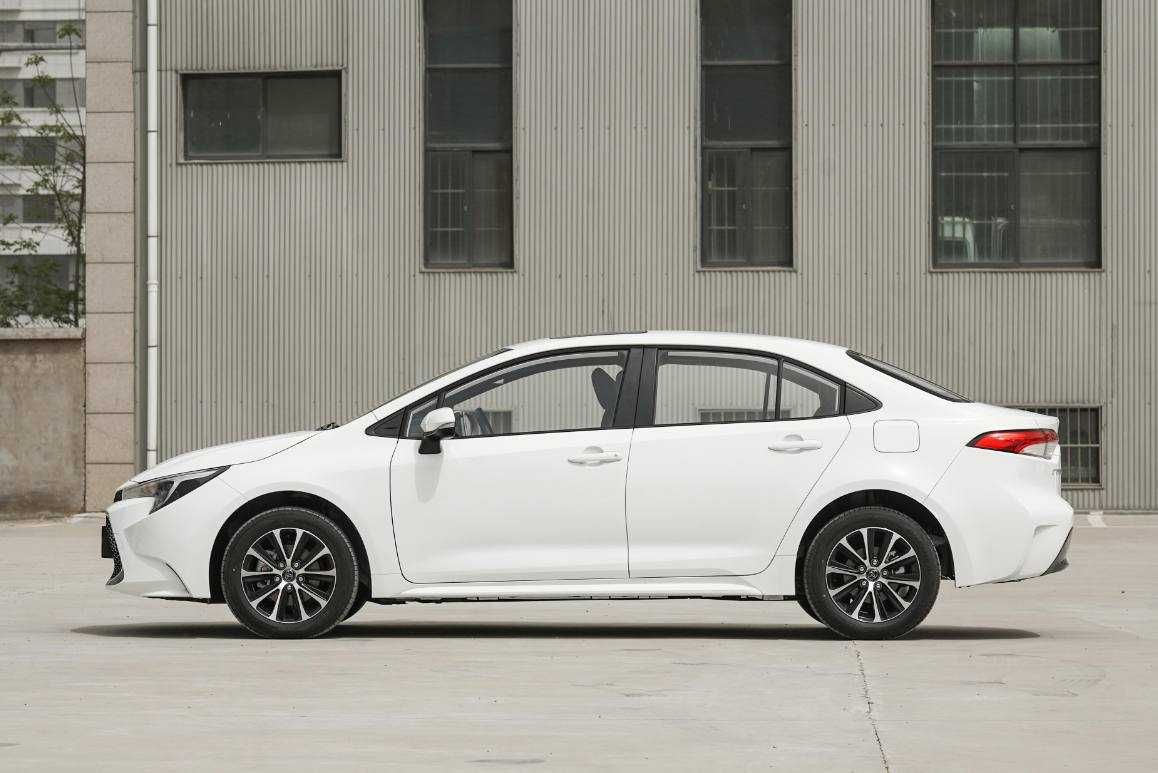 TOYOTA LEVIN (LUXURY)  naxt va nasiya savdo yillik 10%