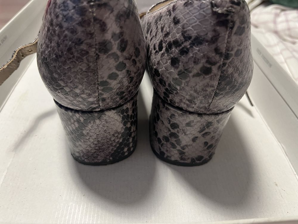 Елегантни и удобни обувки на Clarks size 39