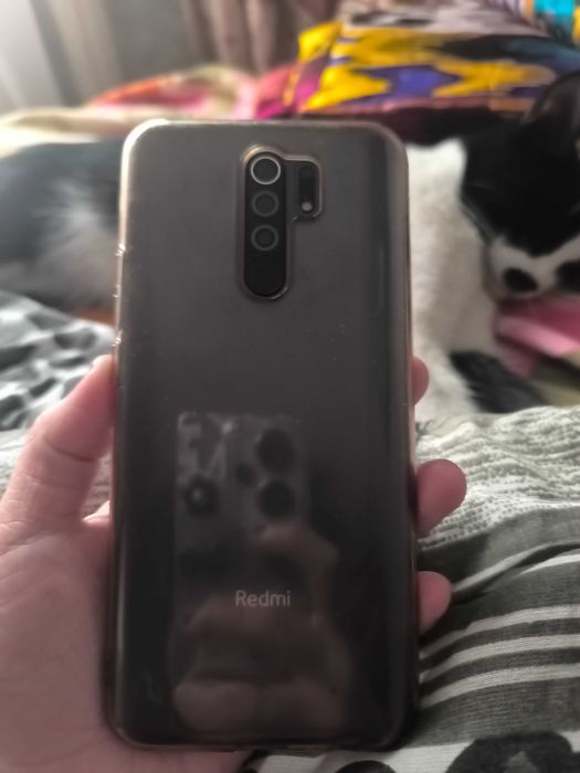 Redmi 9 sotiladi karobka dakumentlari bor 800minga bervoraman