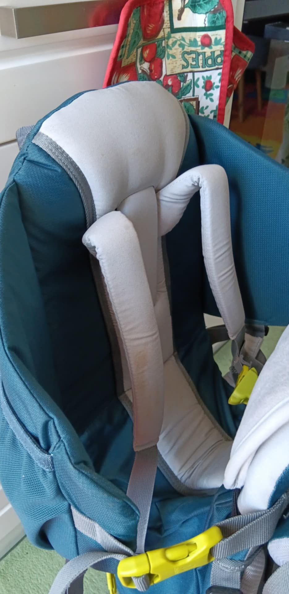 Продавам раница за носене на дете , Deuter kid comfort 1 plus