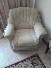 Продам  2 кресла за 15000 тг
