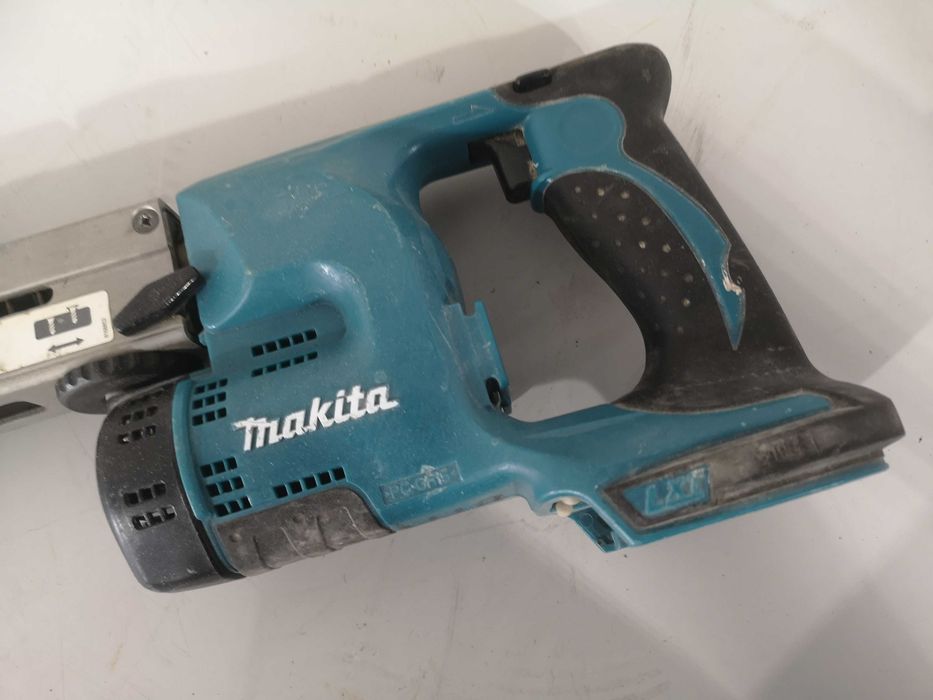Винтоверт за гипскартон -  Makita DFR 550 / 18V