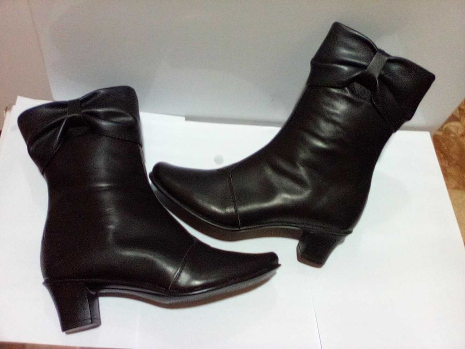 Кожени боти. Нови, български.