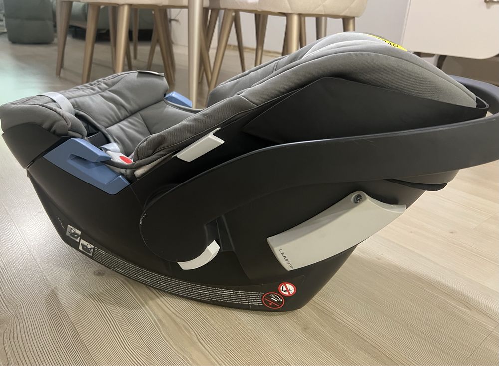 Бебешко столче Cybex Aton 5 Gold + адаптери