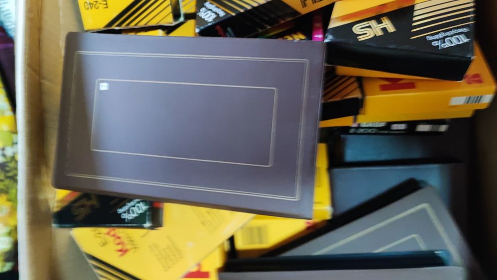 Casete  filme Western in germana 15 ron   buc