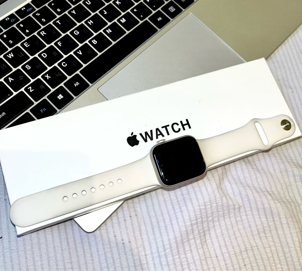 Apple Watch SE 2 (2024)