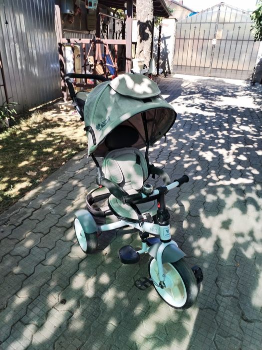 Tricicleta Lorelli 4 in 1 cu poziție de somn