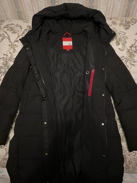 Продам пуховик женский 48 размер