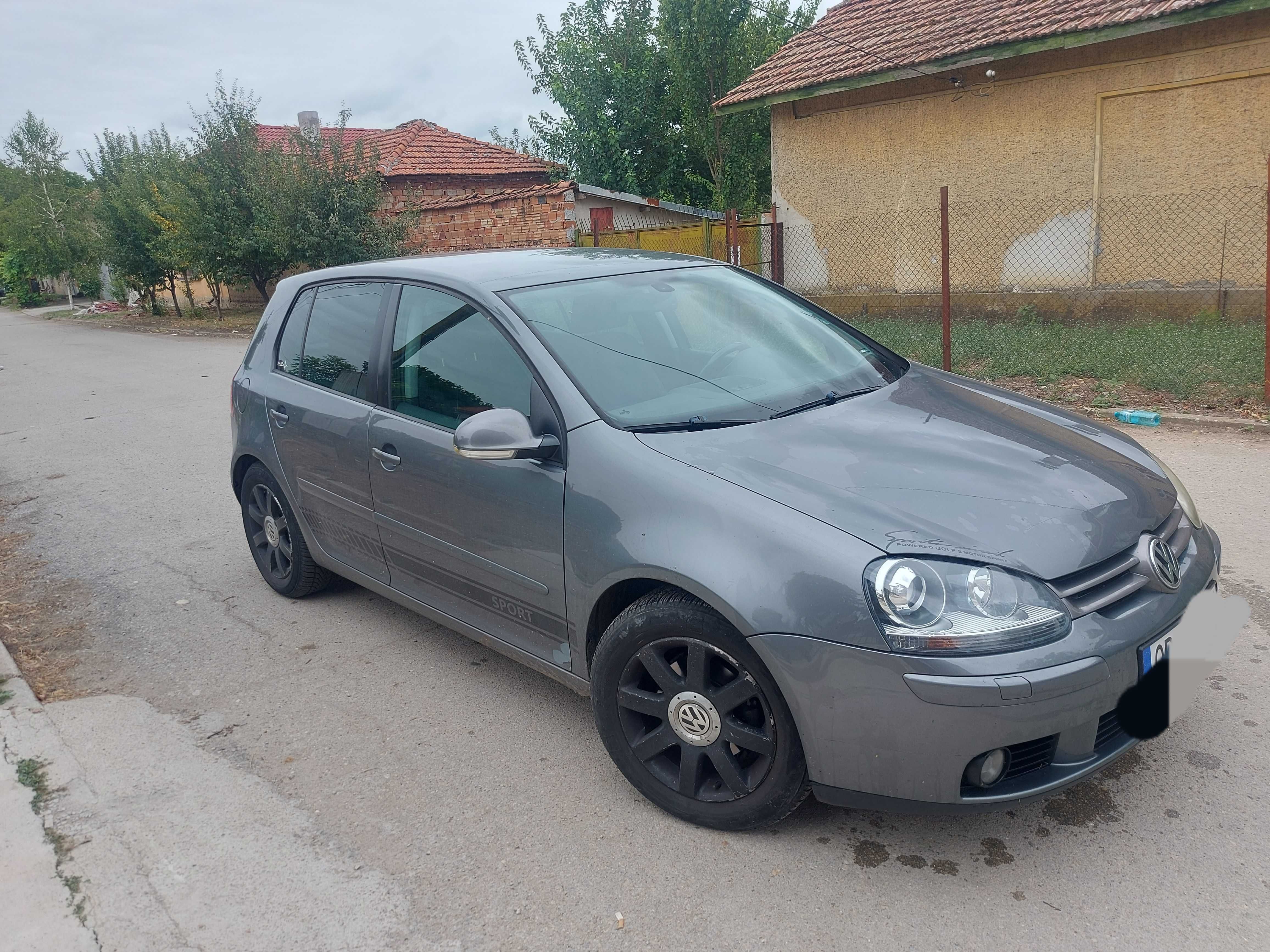 Продавам   голф. 5