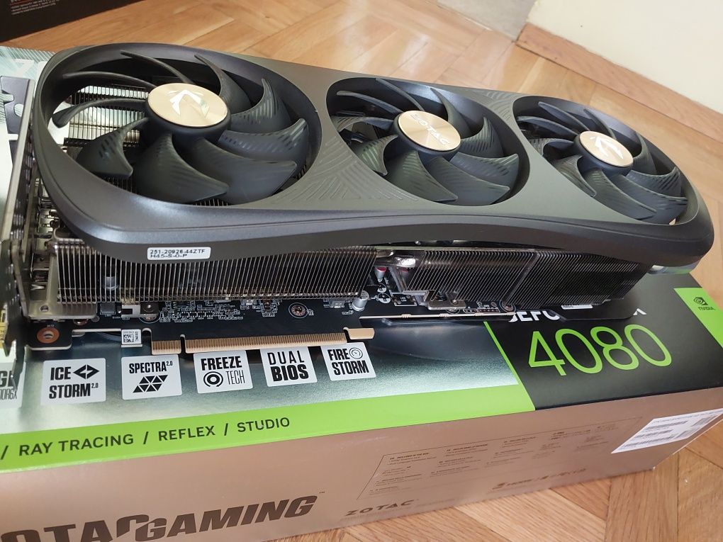 RTX 4080 16GB Gigabyte Aorus Master, Zotac Trinity