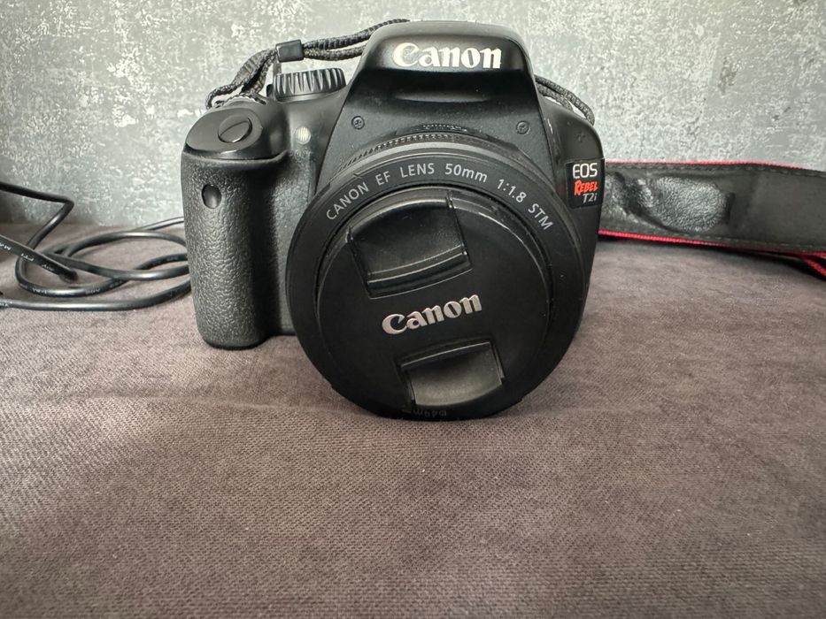 Продам фотоаппарат с объективом