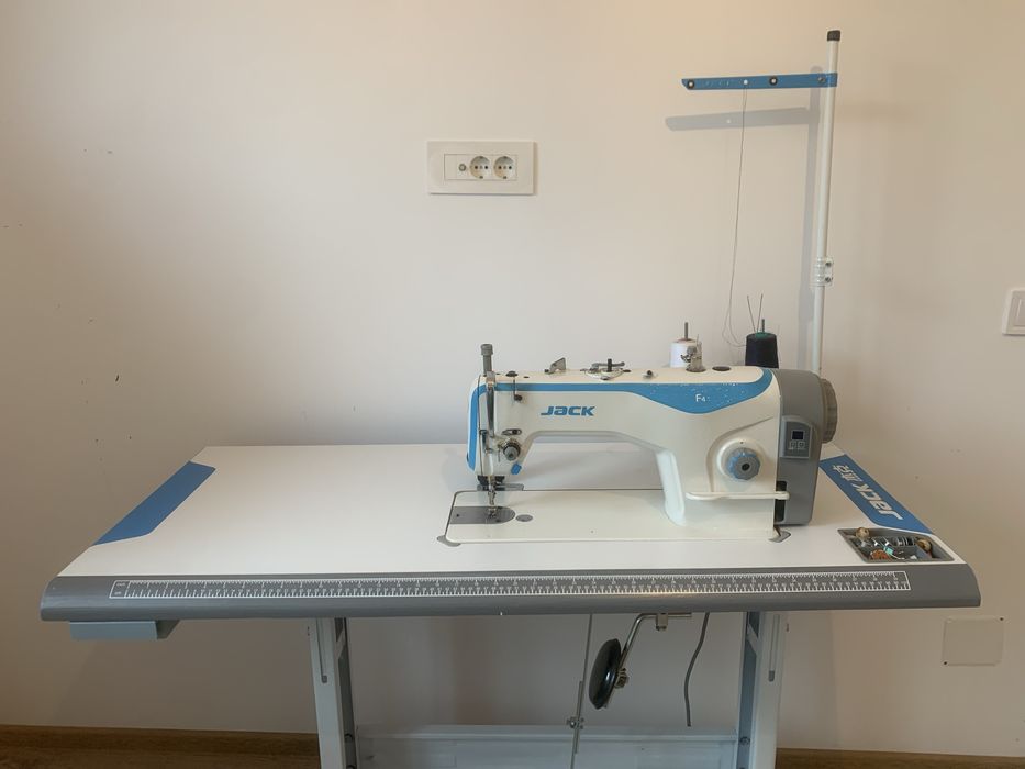 Masina cusut Jack F4