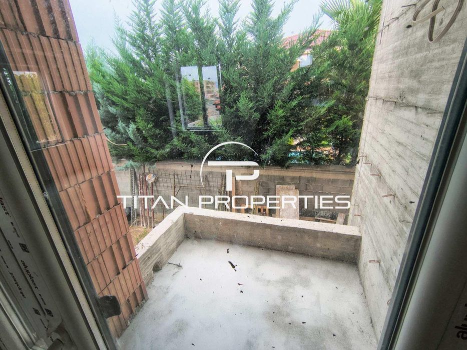 Тристаен апартамент в кв. Беломорски