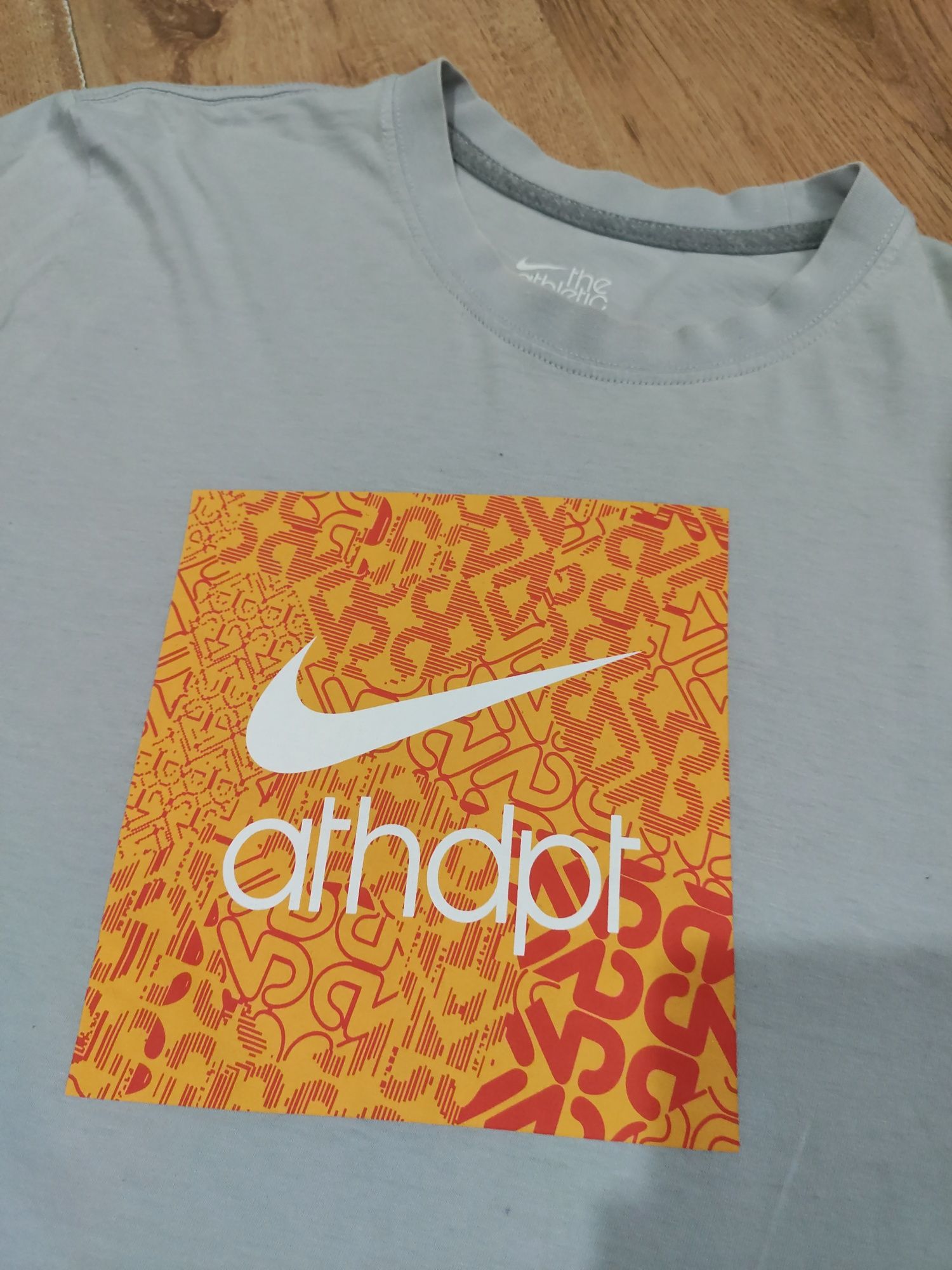 Tricou Nike mărimea L