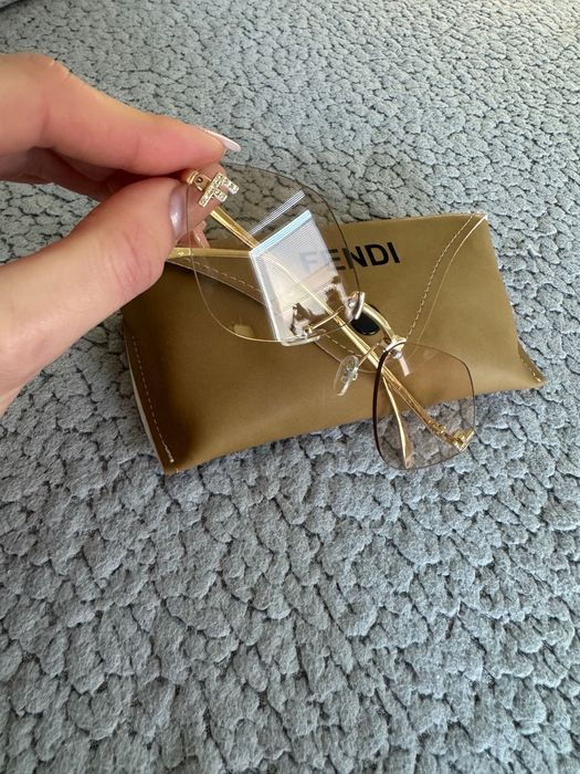 Слънчеви очила Fendi