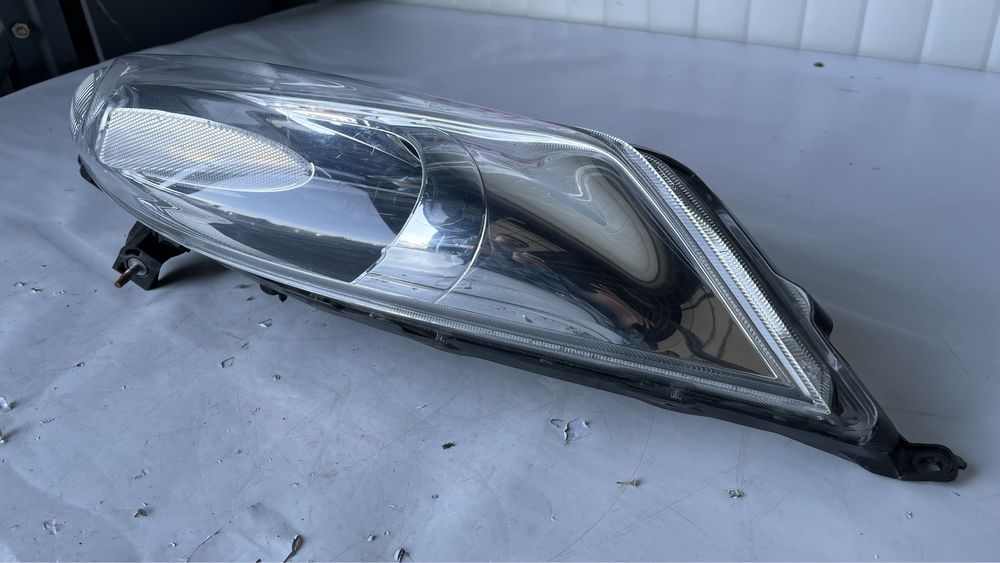 2 броя ляв фар Nissan Juke 2010-2019