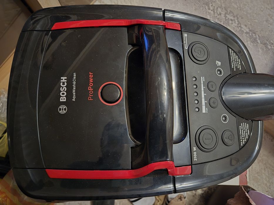 Прахосмукачка Bosh перяща