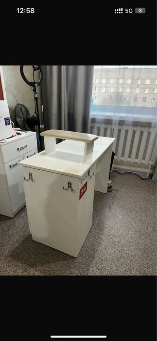 Продам маникюрный стол