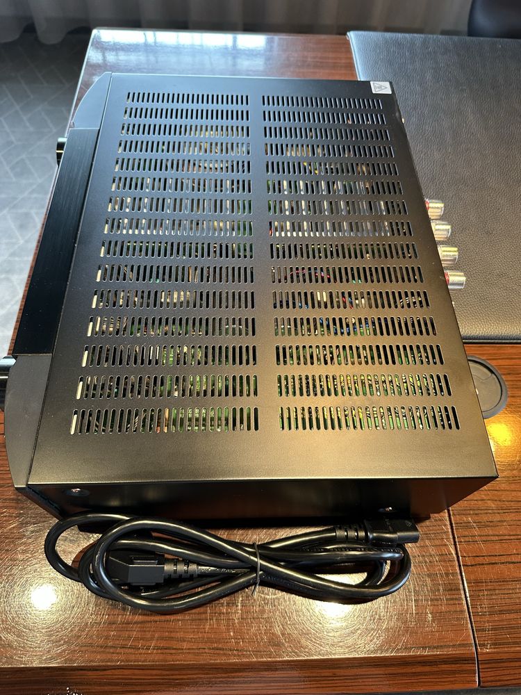 Усилвател MARANTZ PM8006 Black