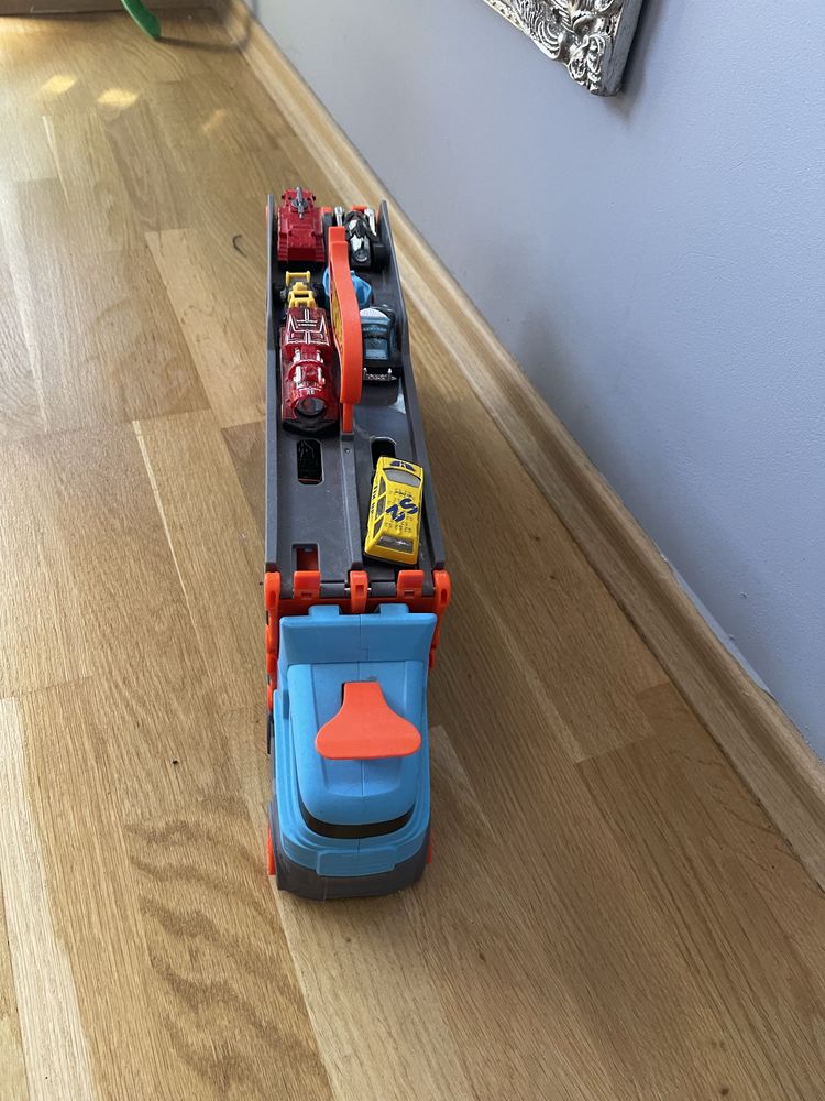 HOT WHEELS TRUCKS 20бр метални колички